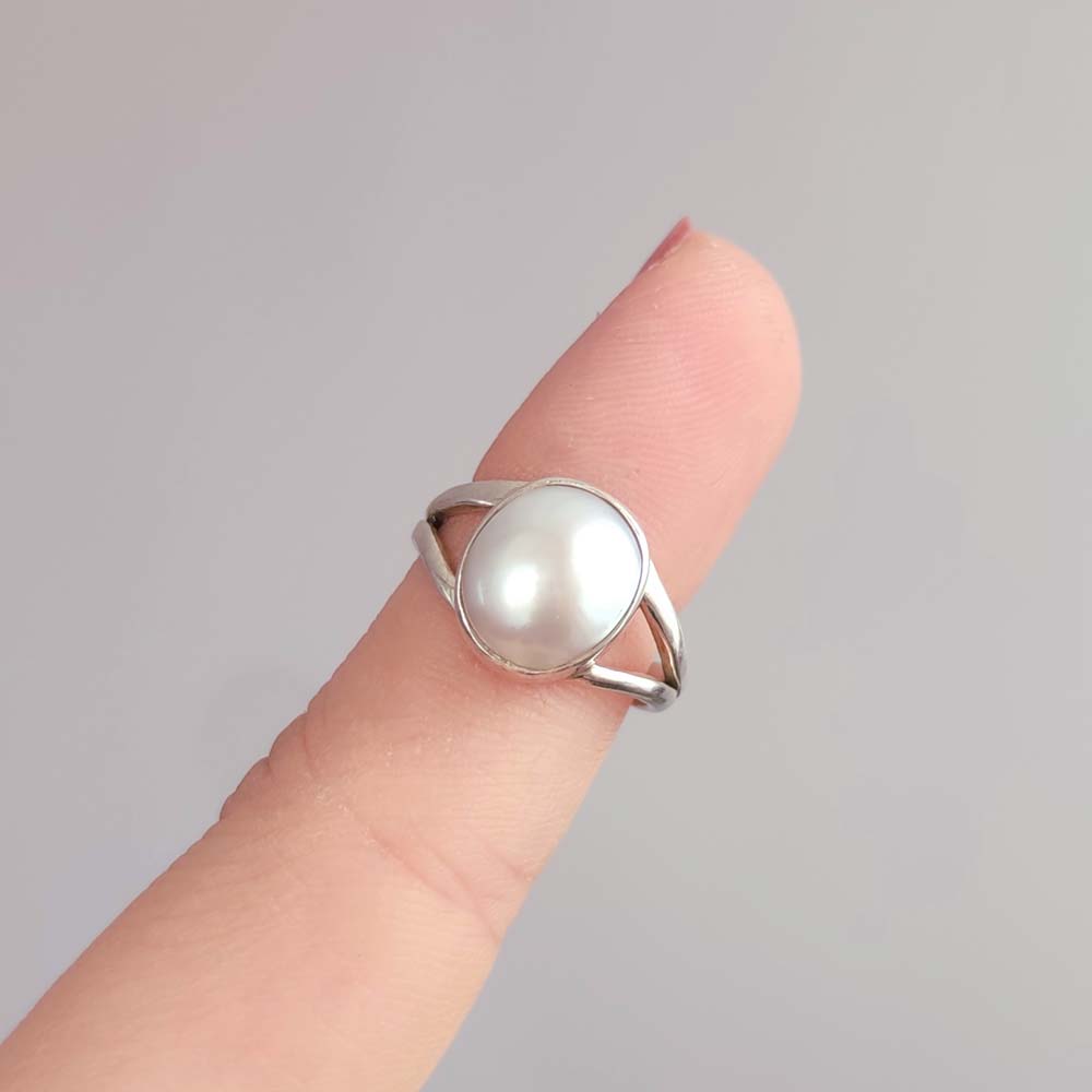 White pearl sales silver ring